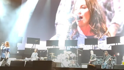 See FOO FIGHTERS And ALANIS MORISSETTE Honor SIN?AD O'CONNOR With Cover Of 'Mandinka' In Japan